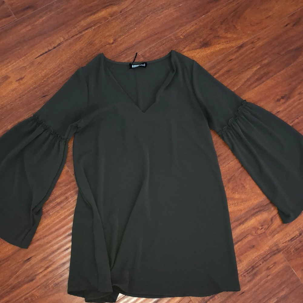 Audrey 3+1 olive green bell sleeve dress